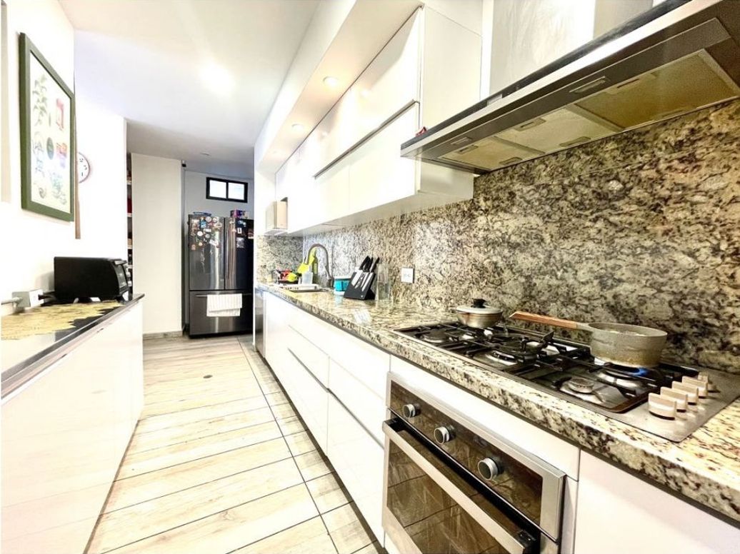 Apartamento de 3 alcobas en venta en Bellavista, Bogotá, 240 m² · foto 7 de 19