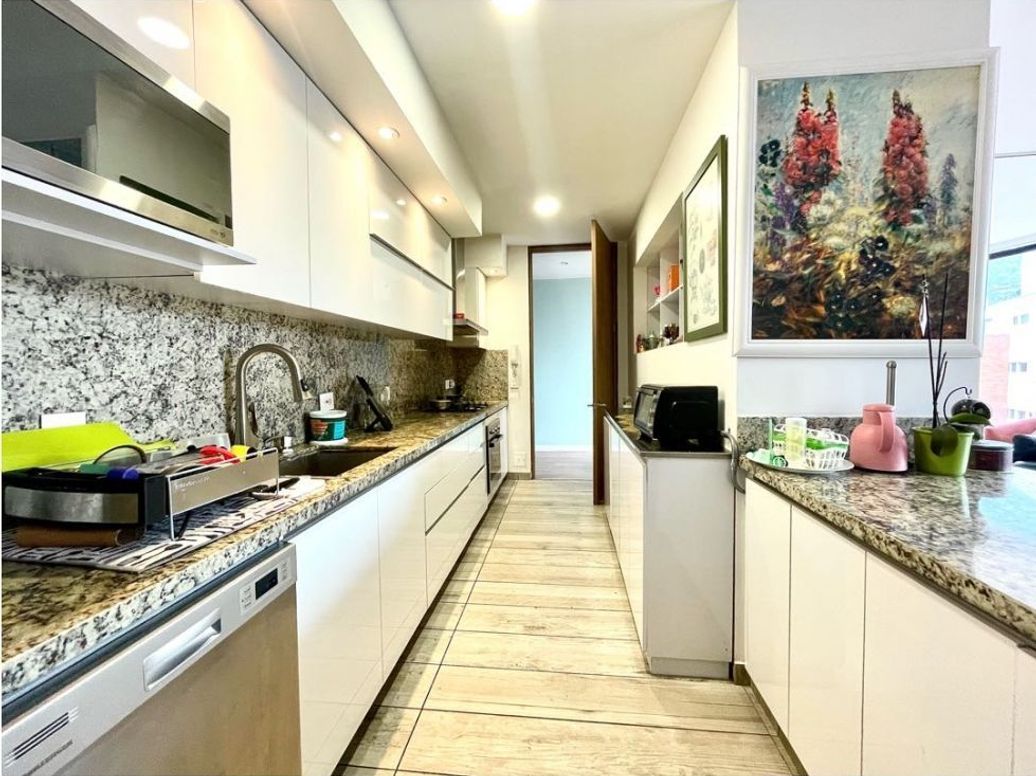 Apartamento de 3 alcobas en venta en Bellavista, Bogotá, 240 m² · foto 6 de 19