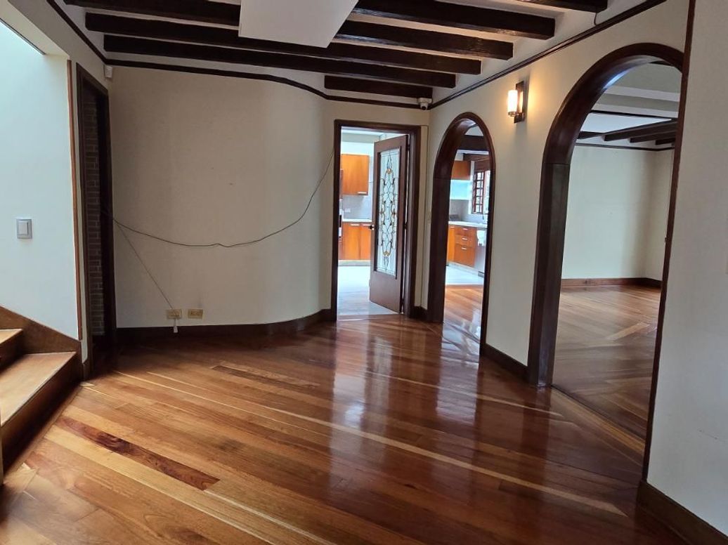 Casa de 3 alcobas en venta en San Isidro, Bogotá, 550 m² · foto 13 de 20