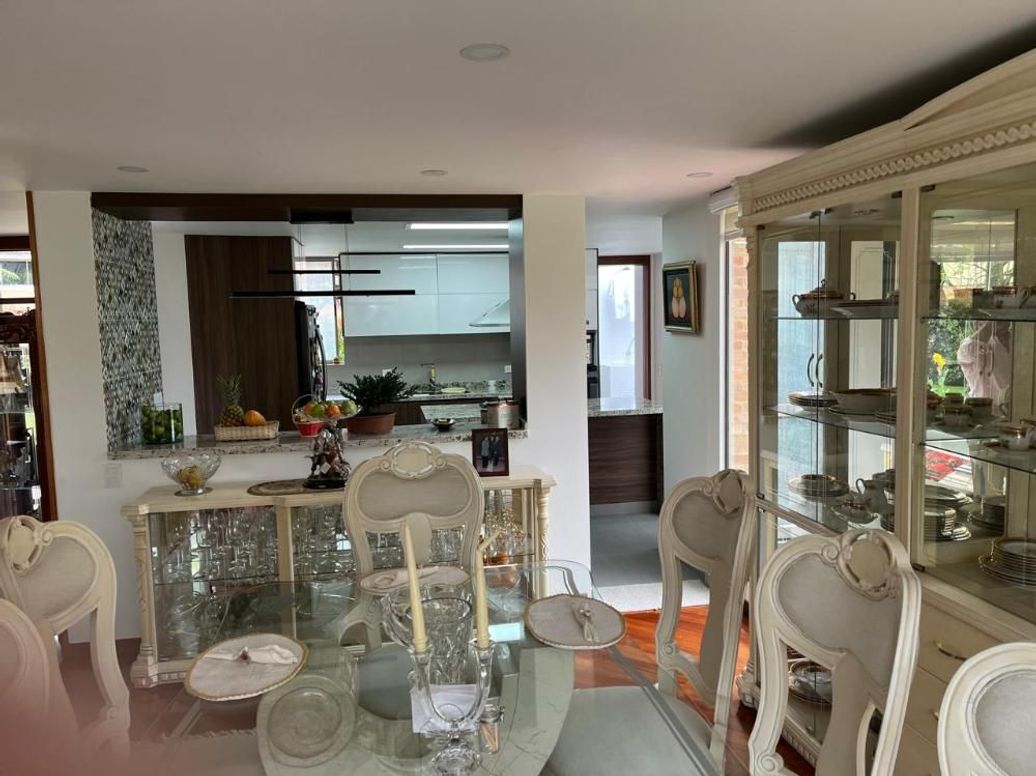 Casa de 3 alcobas en venta en Casa Blanca, Bogotá, 274 m² · foto 10 de 13