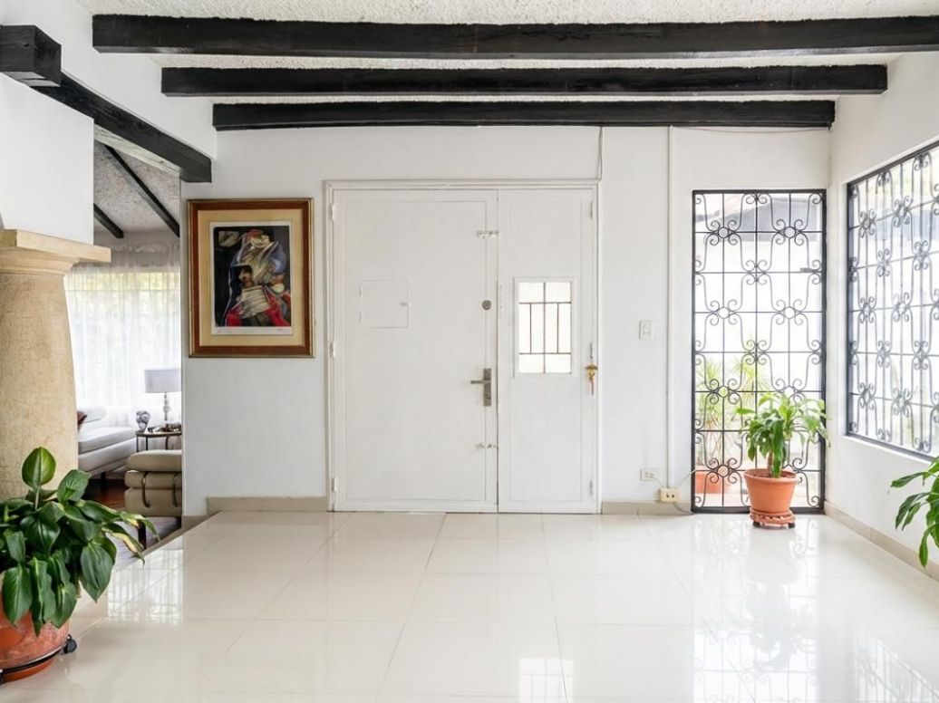 Casa de 4 alcobas en venta en Los Cedritos, Bogotá, 405 m² · foto 8 de 14