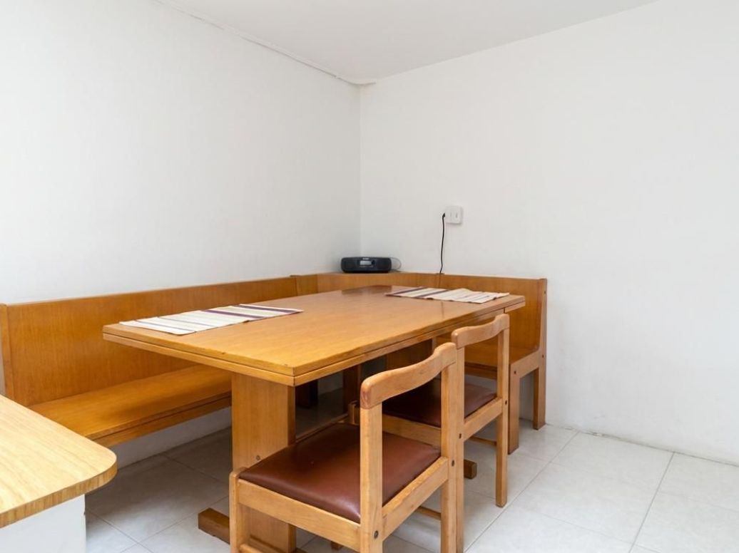 Casa de 4 alcobas en venta en Los Cedritos, Bogotá, 405 m² · foto 9 de 14