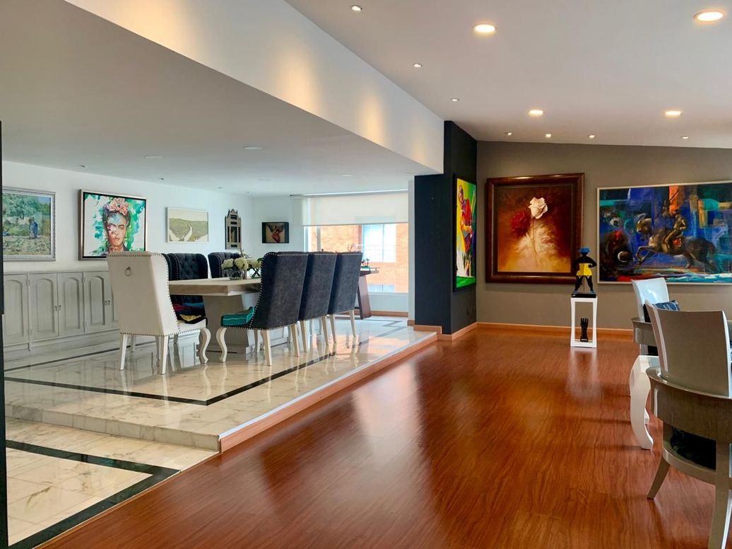 Apartamento de 4 alcobas en venta en Santa Barbara Oriental, Bogotá, 450 m² · foto 2 de 20