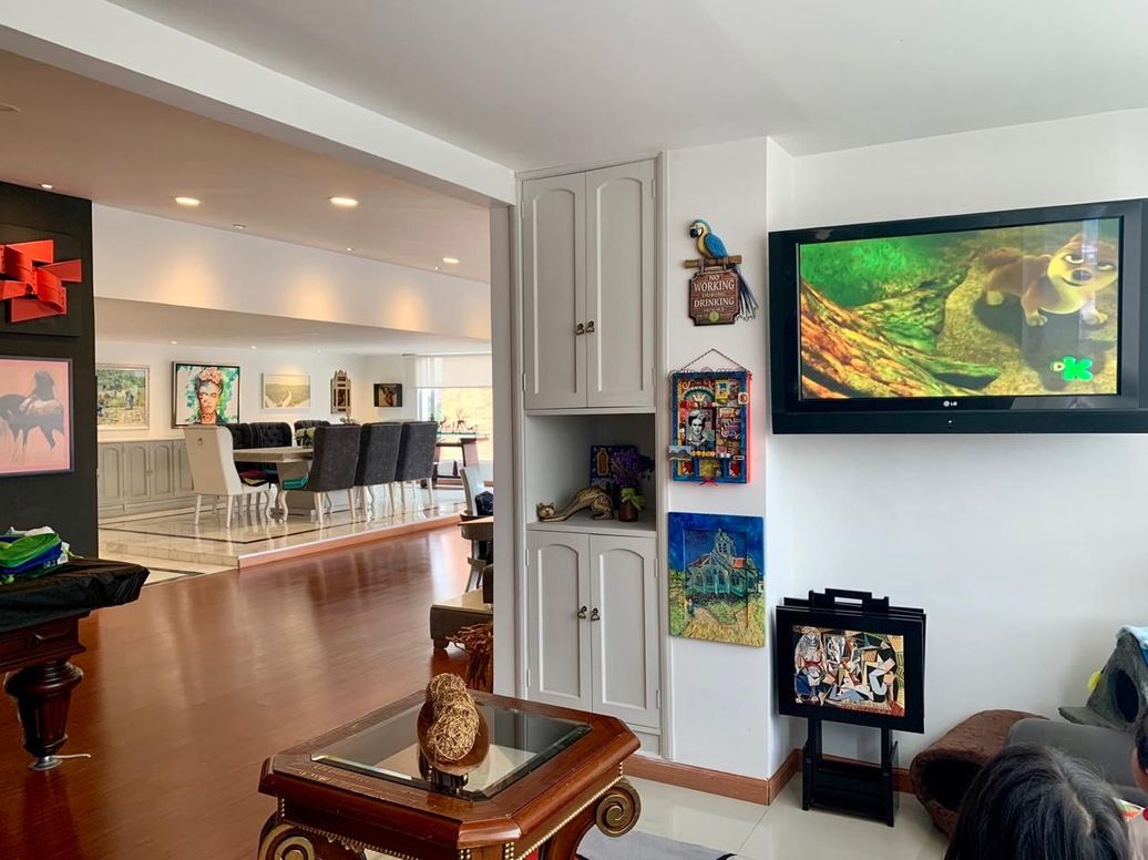 Apartamento de 4 alcobas en venta en Santa Barbara Oriental, Bogotá, 450 m² · foto 18 de 20