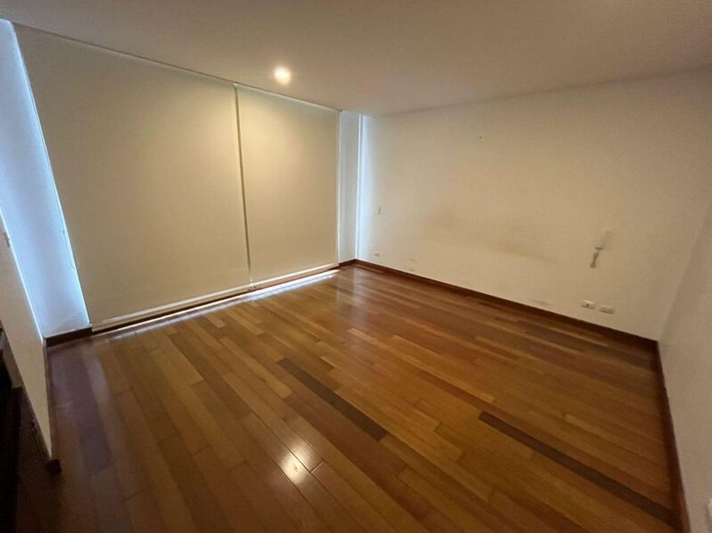 Apartamento de 4 alcobas en venta en Prados De La Calleja, Bogotá, 254 m² · foto 8 de 20