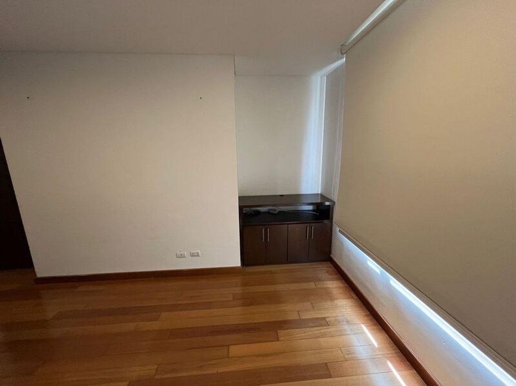 Apartamento de 4 alcobas en venta en Prados De La Calleja, Bogotá, 254 m² · foto 9 de 20