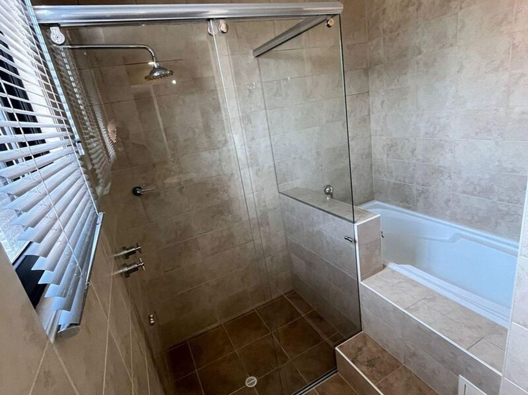 Apartamento de 4 alcobas en venta en Prados De La Calleja, Bogotá, 254 m² · foto 4 de 20