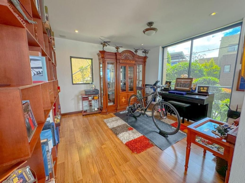 Casa de 4 alcobas en arriendo en San Isidro, Bogotá, 328 m² · foto 6 de 20