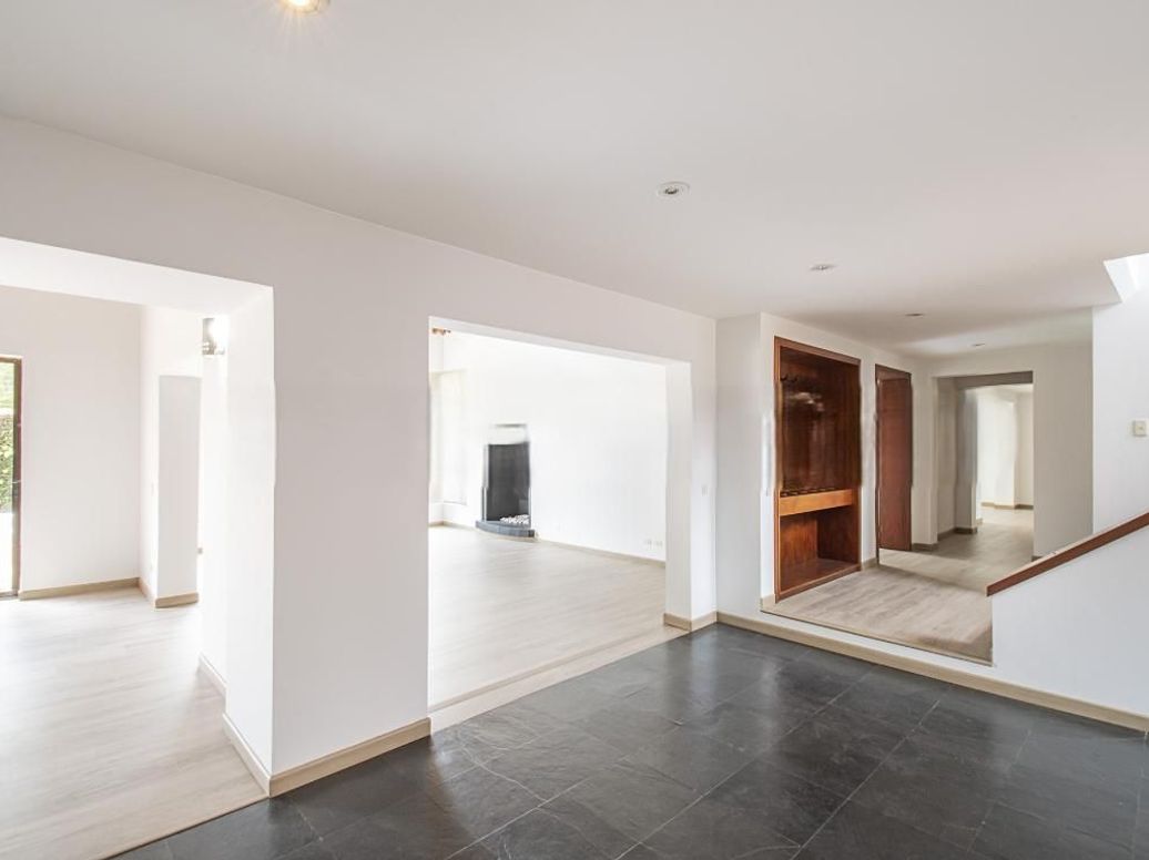Casa de 4 alcobas en venta en Casa Blanca, Bogotá, 450 m² · foto 3 de 20