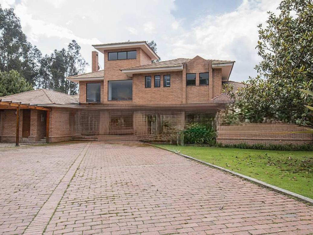 Casa de 4 alcobas en venta en Casa Blanca, Bogotá, 450 m² · foto 2 de 20