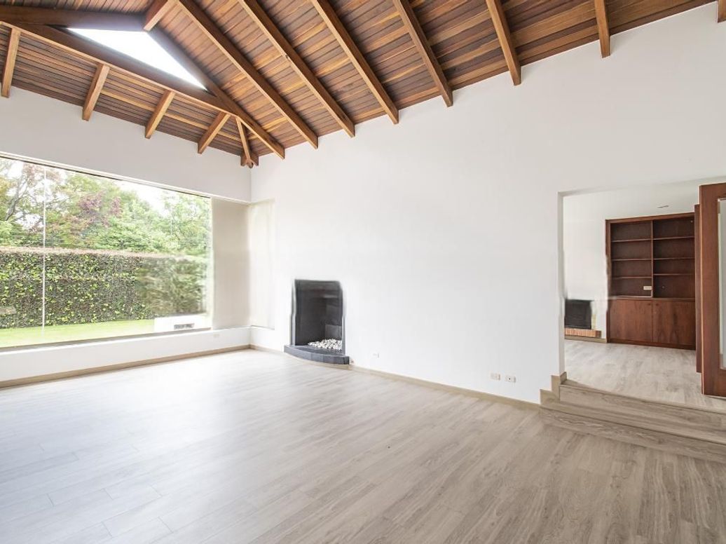 Casa de 4 alcobas en venta en Casa Blanca, Bogotá, 450 m² · foto 4 de 20