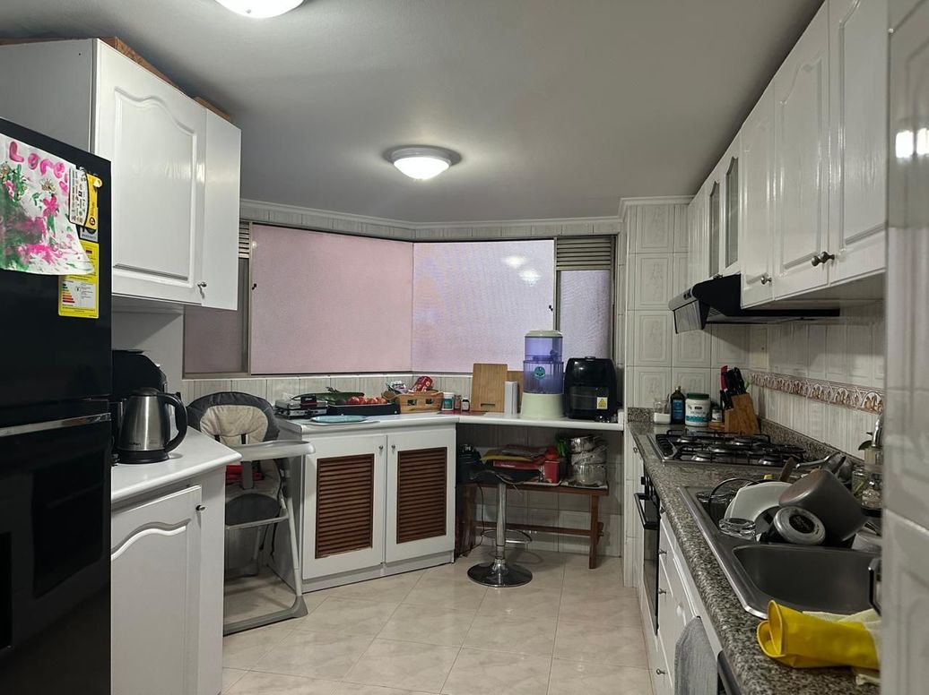 Apartamento de 4 alcobas en venta en Cr. Punta Del Este, Bogotá, 242 m² · foto 4 de 13