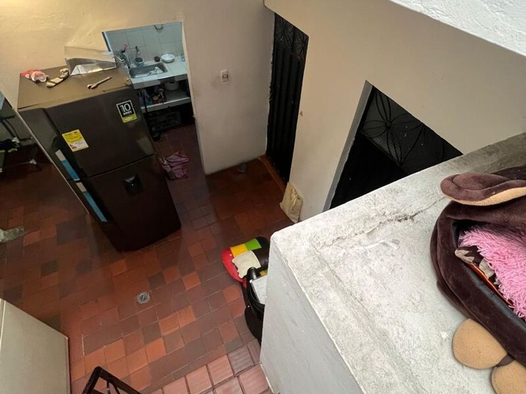 Casa de 6 alcobas en venta en Villa Gloria, Bogotá, 220 m² · foto 4 de 16