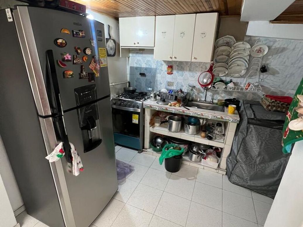 Casa de 6 alcobas en venta en Villa Gloria, Bogotá, 220 m² · foto 14 de 16