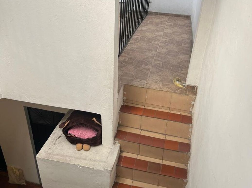 Casa de 6 alcobas en venta en Villa Gloria, Bogotá, 220 m² · foto 8 de 16