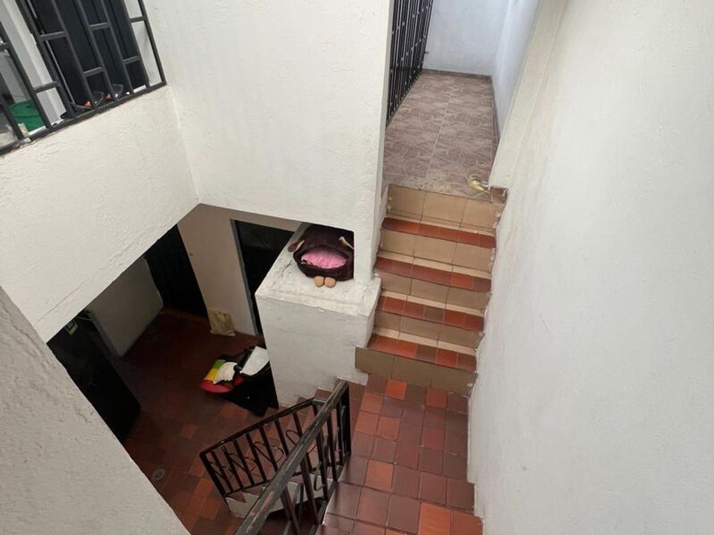 Casa de 6 alcobas en venta en Villa Gloria, Bogotá, 220 m² · foto 9 de 16