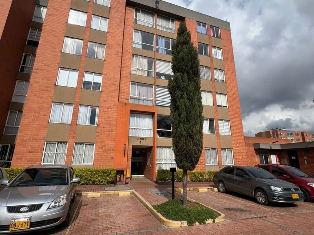 Apartamento de 3 alcobas en venta en Atlanta, Bogotá, 52 m² · foto 2 de 13