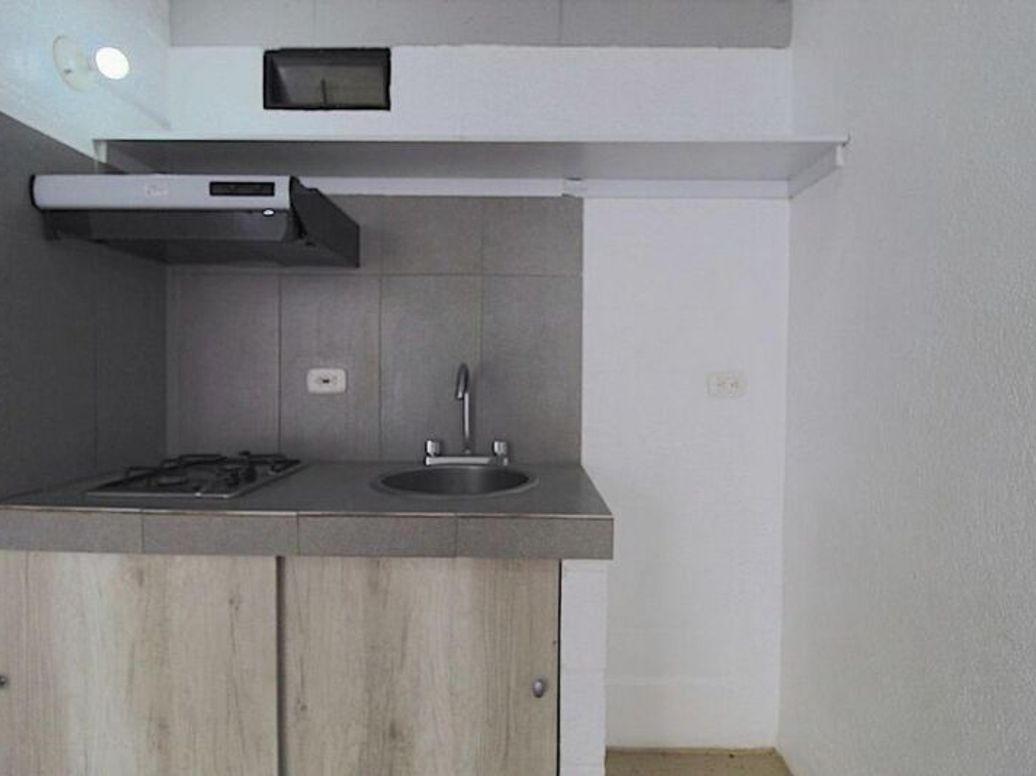 Apartaestudio en venta en Santa Barbara, Bogotá, 30 m² · foto 3 de 12