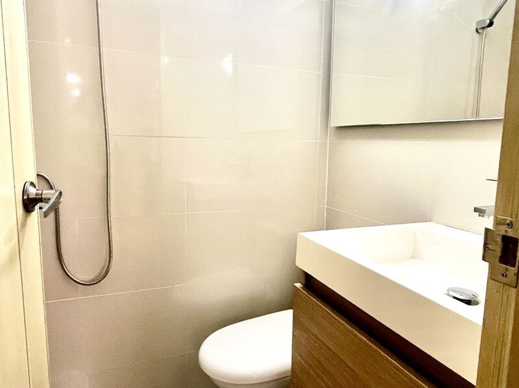 Apartamento de 2 alcobas en venta en Santa Barbara Occidental, Bogotá, 93 m² · foto 14 de 20