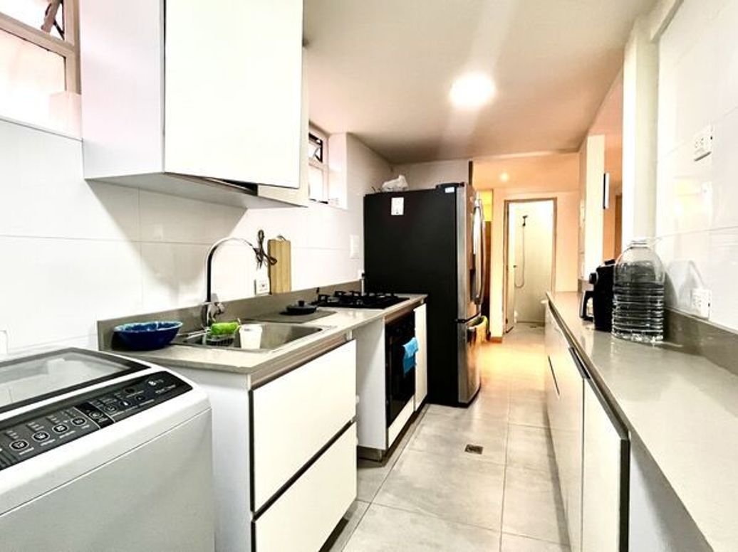 Apartamento de 2 alcobas en venta en Santa Barbara Occidental, Bogotá, 93 m² · foto 17 de 20