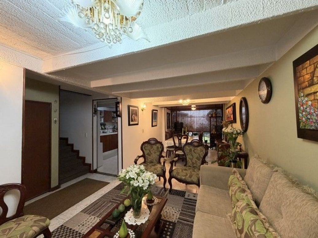 Casa de 3 alcobas en venta en Ub. Santa Cecilia, Bogotá, 84 m² · foto 3 de 10