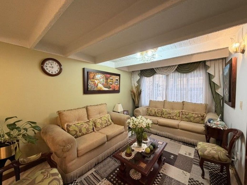 Casa de 3 alcobas en venta en Ub. Santa Cecilia, Bogotá, 84 m² · foto 4 de 10