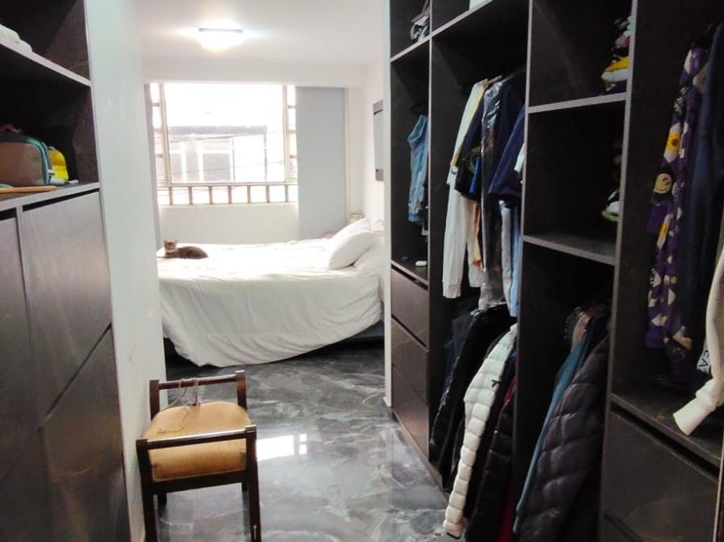 Casa de 10 alcobas en venta en Laguneta, Bogotá, 400 m² · foto 12 de 20