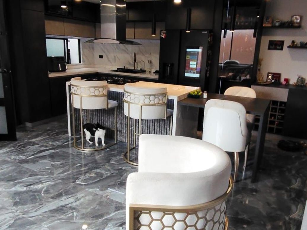Casa de 10 alcobas en venta en Laguneta, Bogotá, 400 m² · foto 4 de 20