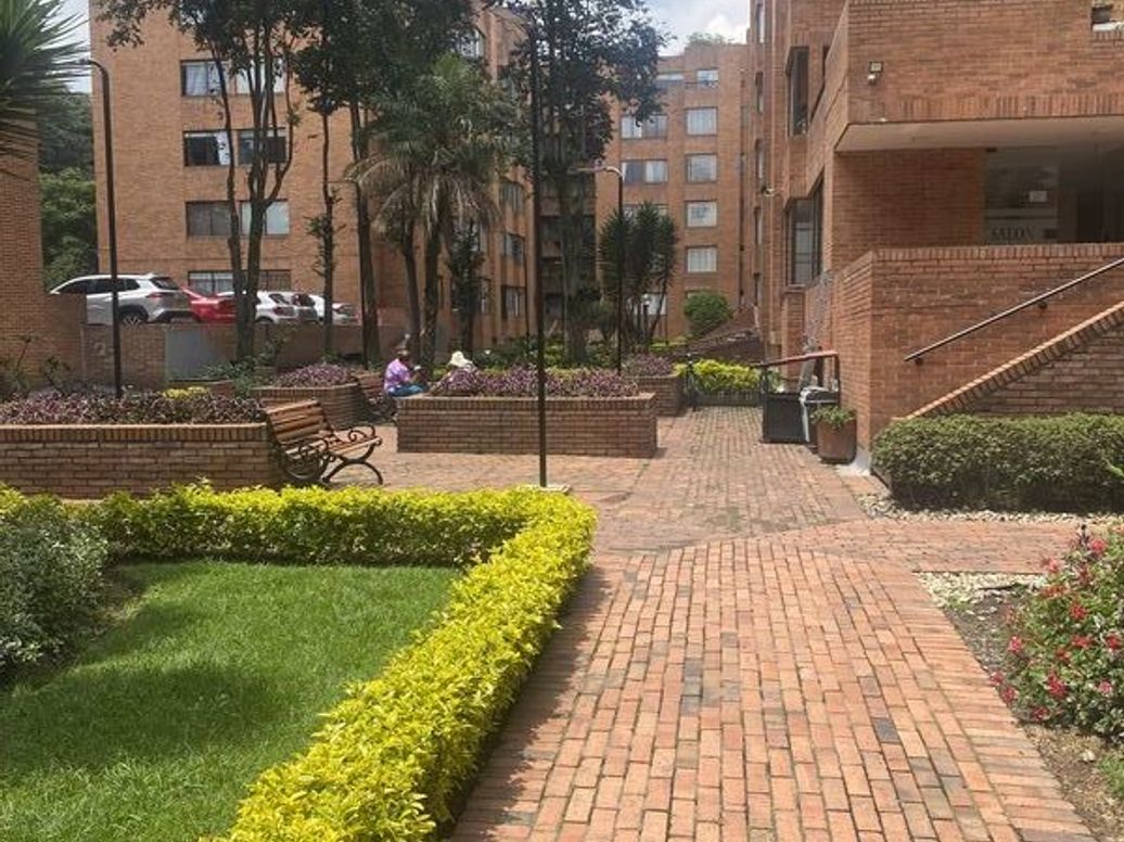 Apartamento de 3 alcobas en venta en San José Del Prado, Bogotá, 112 m² · foto 4 de 20