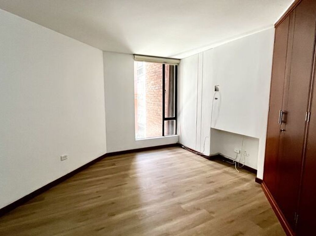 Apartamento de 2 alcobas en venta en La Carolina, Bogotá, 78 m² · foto 5 de 20
