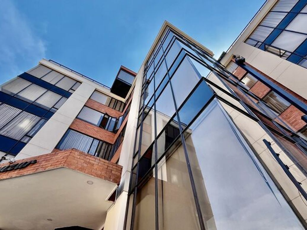Apartamento de 2 alcobas en venta en La Carolina, Bogotá, 78 m² · foto 2 de 20