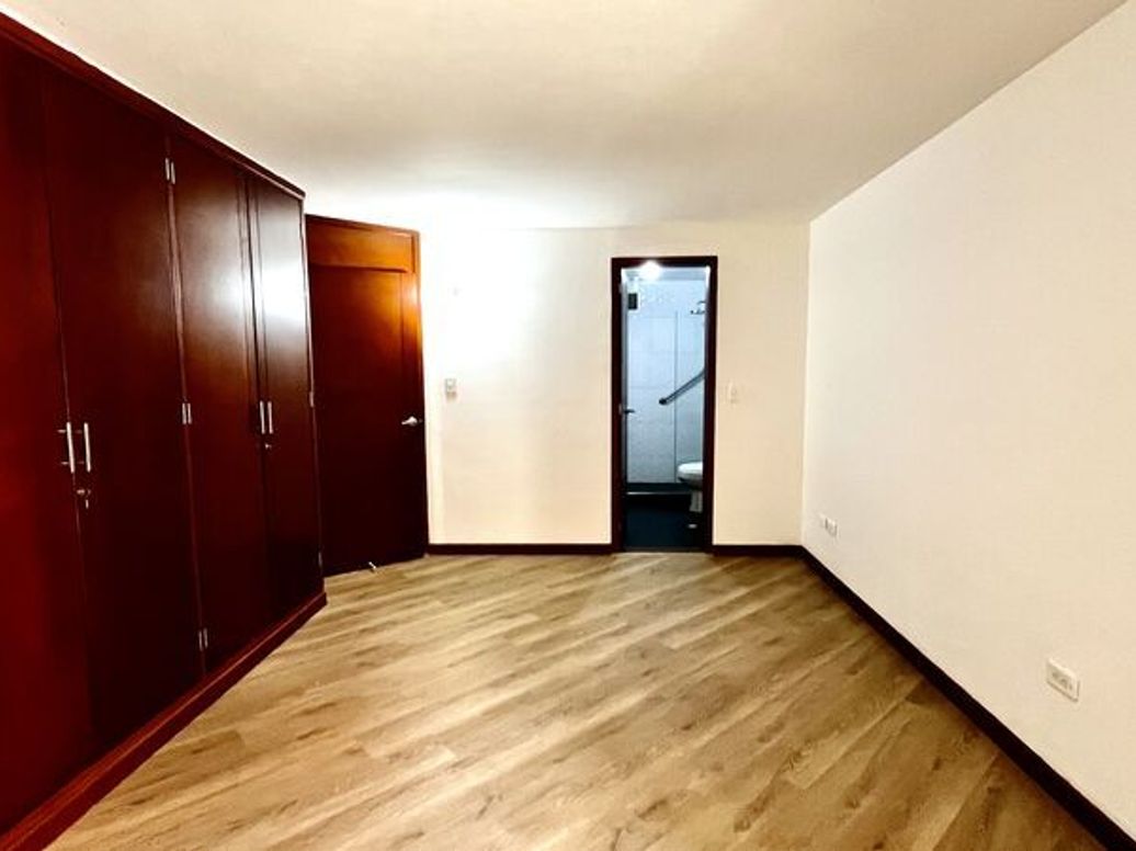 Apartamento de 2 alcobas en venta en La Carolina, Bogotá, 78 m² · foto 6 de 20