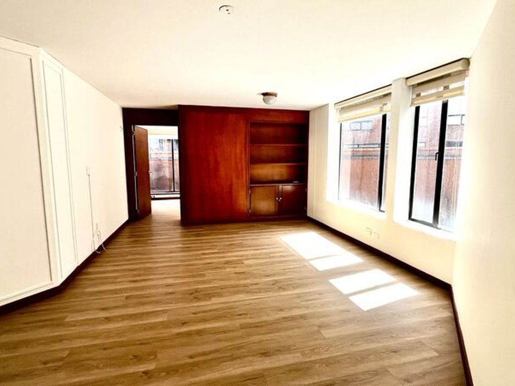 Apartamento de 2 alcobas en venta en La Carolina, Bogotá, 78 m² · foto 11 de 20