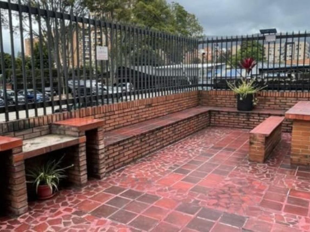 Apartamento de 2 alcobas en venta en Ub. Santa Coloma, Bogotá, 67 m² · foto 5 de 16