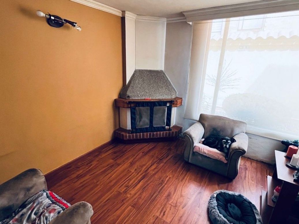Casa de 4 alcobas en venta en Cedro Salazar, Bogotá, 157 m² · foto 2 de 14