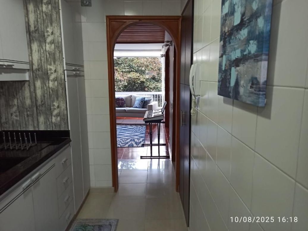 Apartamento de 2 alcobas en venta en A.S.D., Bogotá, 77 m² · foto 2 de 17