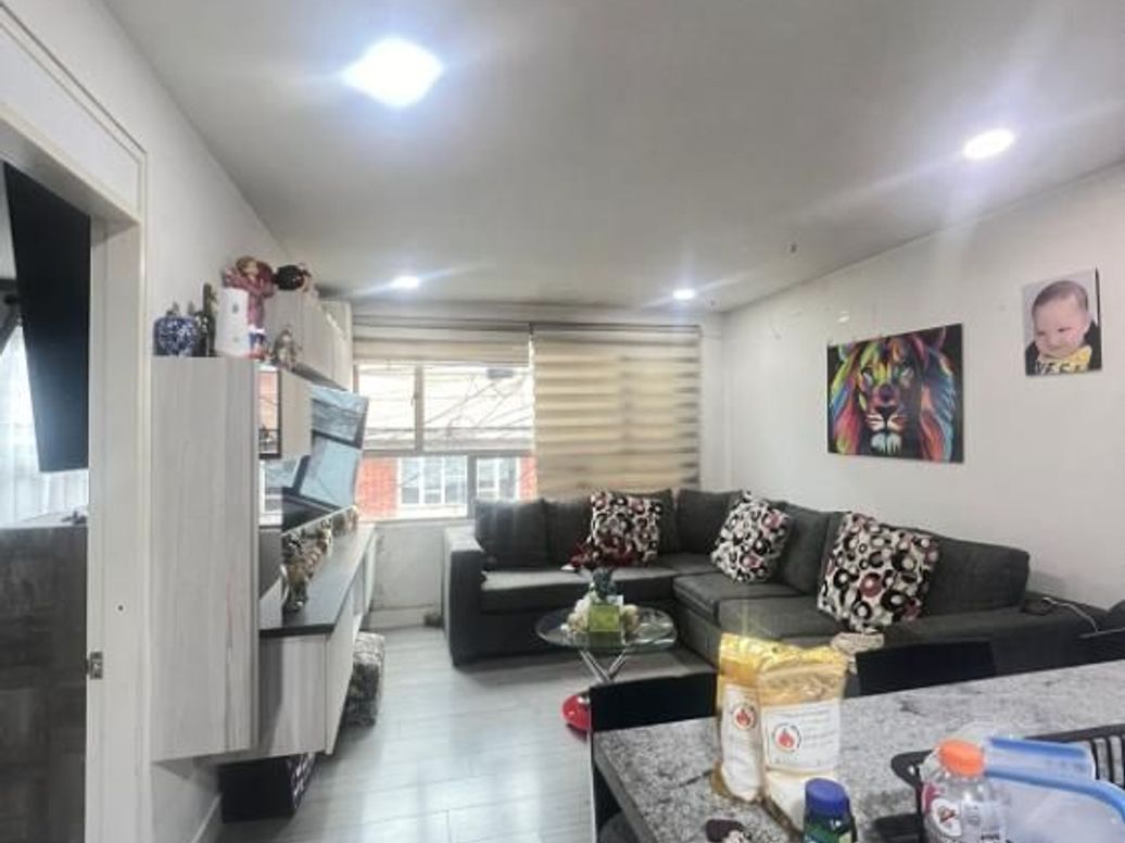 Casa de 6 alcobas en venta en Villa Nelly, Bogotá, 405 m² · foto 13 de 15