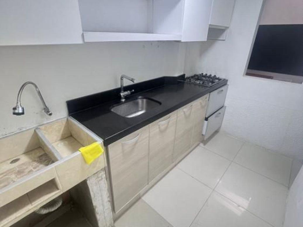 Casa de 6 alcobas en venta en Villa Nelly, Bogotá, 405 m² · foto 4 de 15