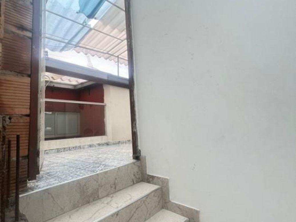 Casa de 6 alcobas en venta en Villa Nelly, Bogotá, 405 m² · foto 8 de 15