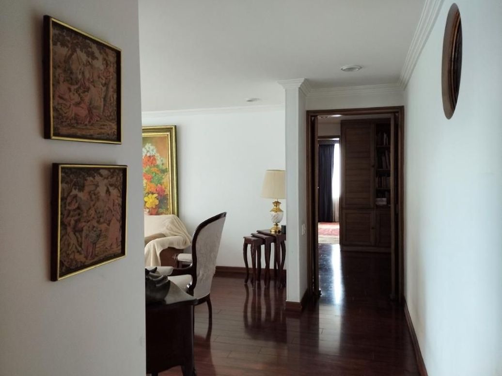 Apartamento de 3 alcobas en venta en Santa Bibiana, Bogotá, 145 m² · foto 7 de 20