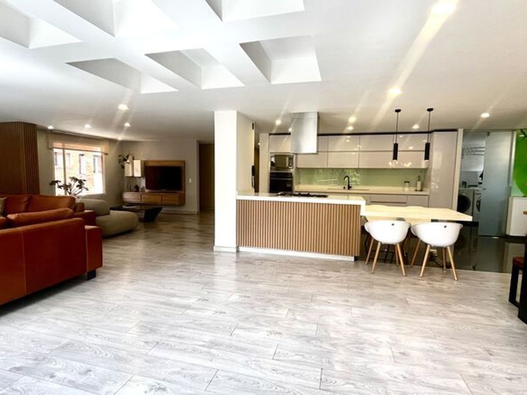Apartamento de 3 alcobas en venta en Chico Norte Et. Iii, Bogotá, 225 m² · foto 8 de 20