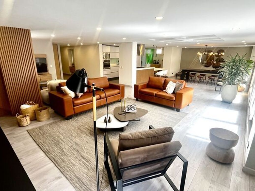 Apartamento de 3 alcobas en venta en Chico Norte Et. Iii, Bogotá, 225 m² · foto 4 de 20