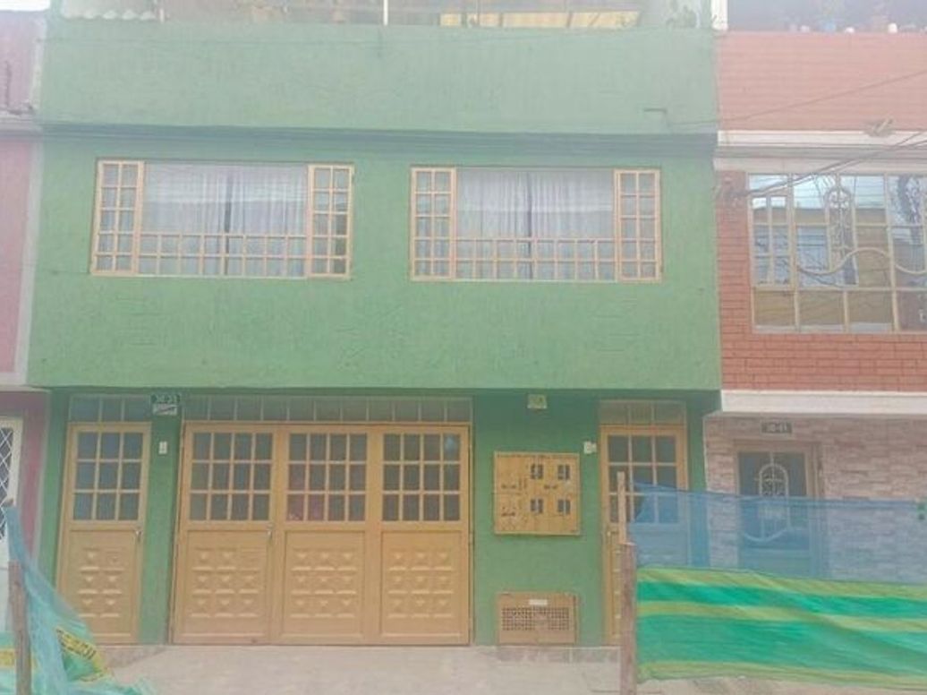 Casa de 9 alcobas en venta en Fátima, Bogotá, 194 m² · foto 2 de 19