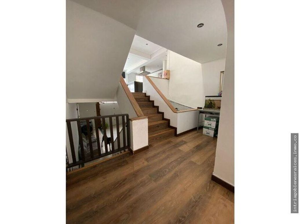 Casa de 4 alcobas en venta en Santa Barbara Central, Bogotá, 250 m² · foto 7 de 16