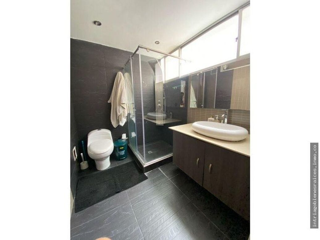 Casa de 4 alcobas en venta en Santa Barbara Central, Bogotá, 250 m² · foto 12 de 16