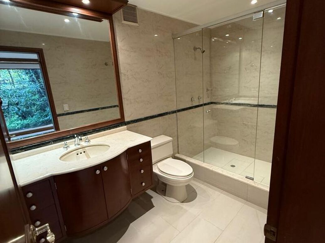Apartamento de 4 alcobas en venta en Niza Suba, Bogotá, 347 m² · foto 9 de 10
