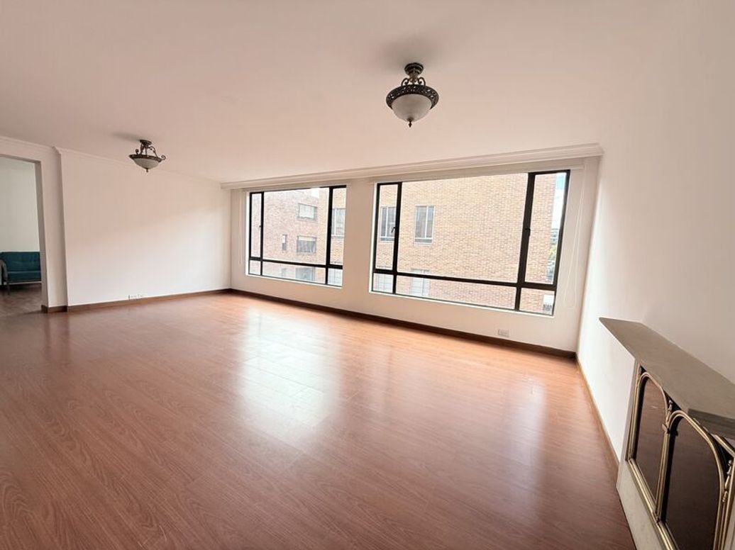 Apartamento de 3 alcobas en venta en Chicó Norte, Bogotá, 191 m² · foto 3 de 17