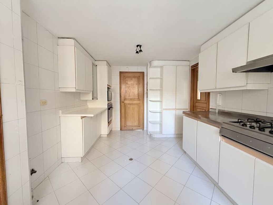 Apartamento de 3 alcobas en venta en Chicó Norte, Bogotá, 191 m² · foto 8 de 17