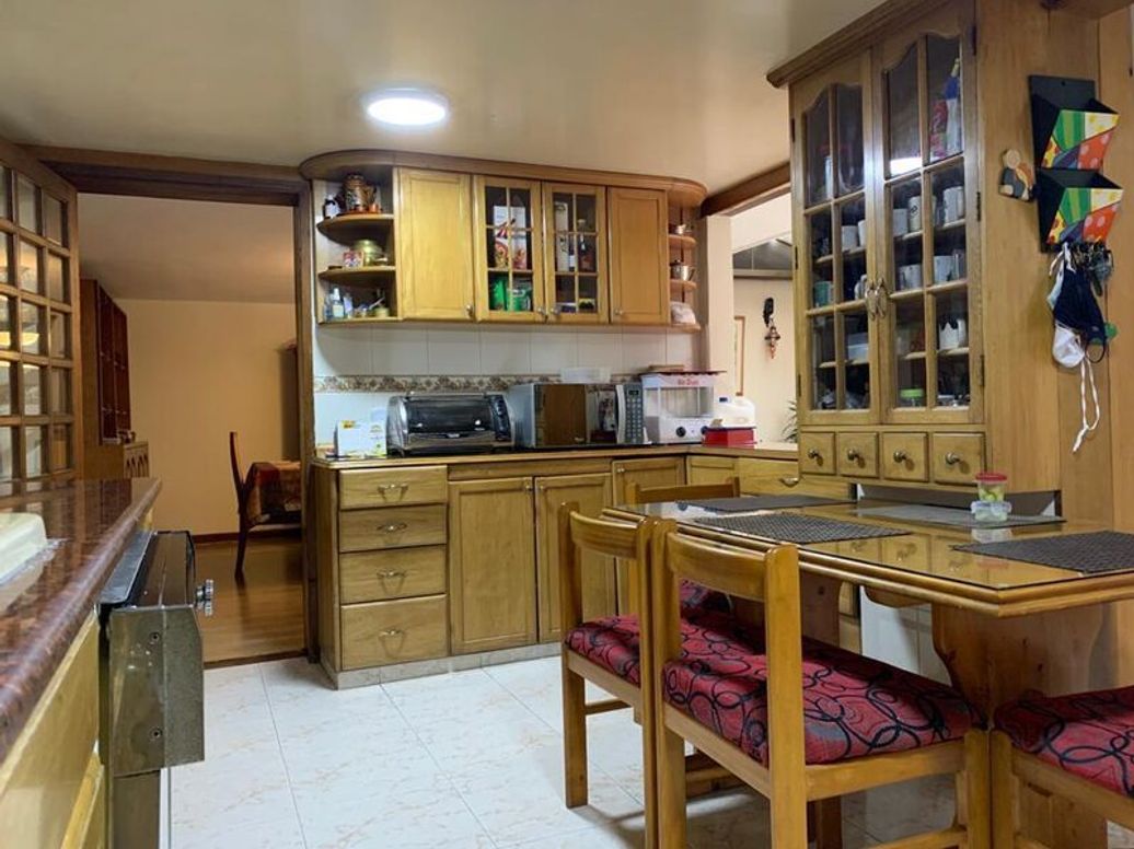Casa de 3 alcobas en venta en San Patricio, Bogotá, 220 m² · foto 9 de 20