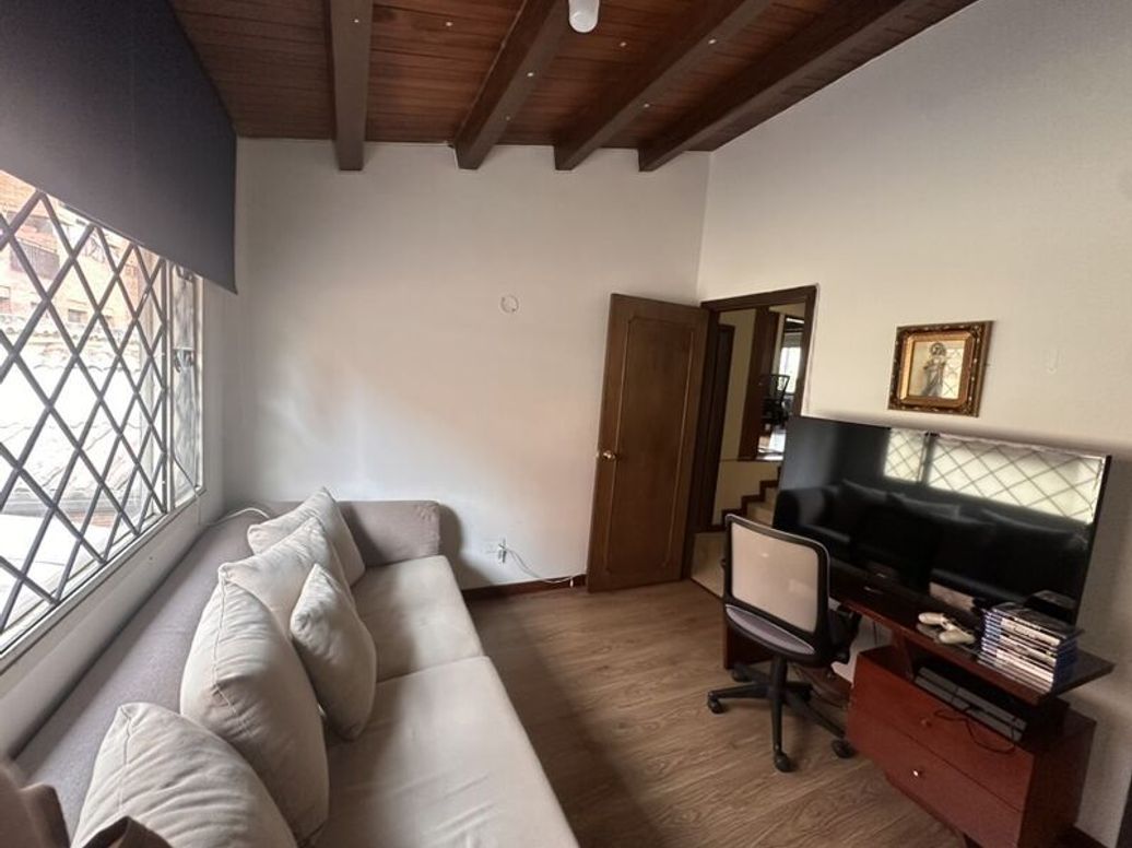 Casa de 3 alcobas en venta en San Patricio, Bogotá, 220 m² · foto 13 de 20